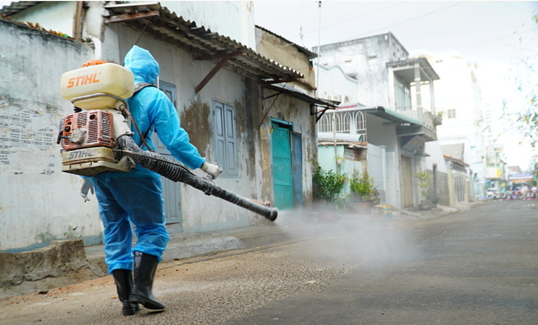 Có nên trực tiếp diệt khuẩn vào người